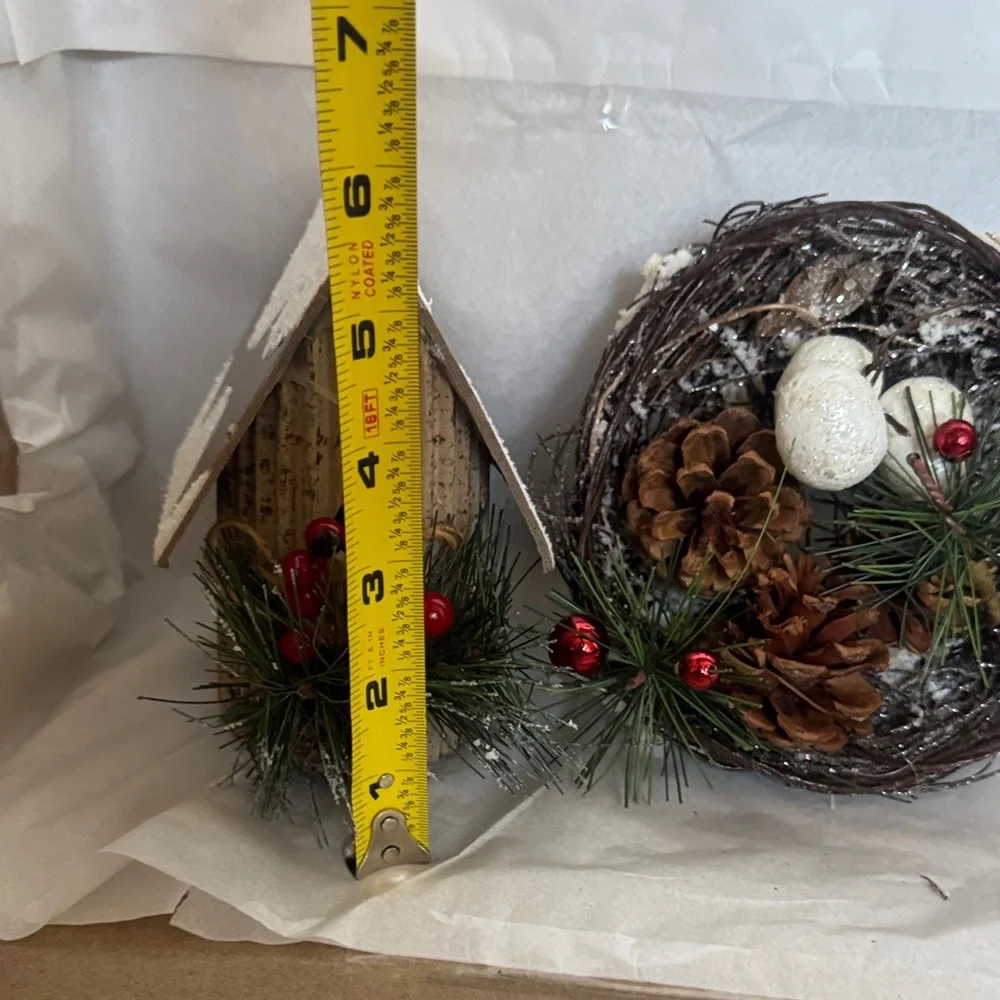 Holiday Pinecone Nest Décor with White Accents